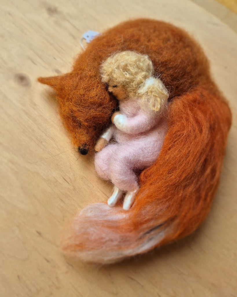 Mädchen mit Fuchs