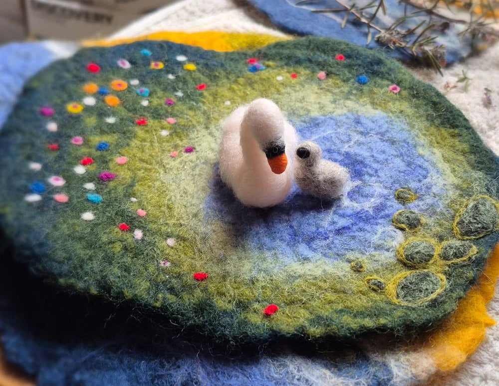 Eentje van Margo workshop - Jaartafelmatje natvilten (alle leeftijden) - 9 augustus